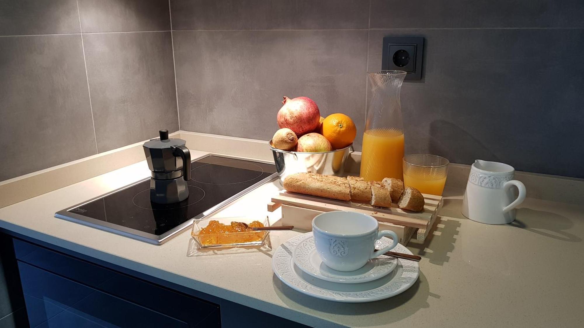 Apartahotel 5Dos5 Oviedo Ngoại thất bức ảnh