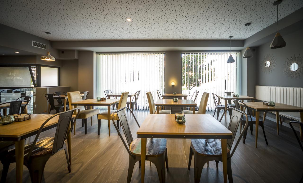 Apartahotel 5Dos5 Oviedo Ngoại thất bức ảnh