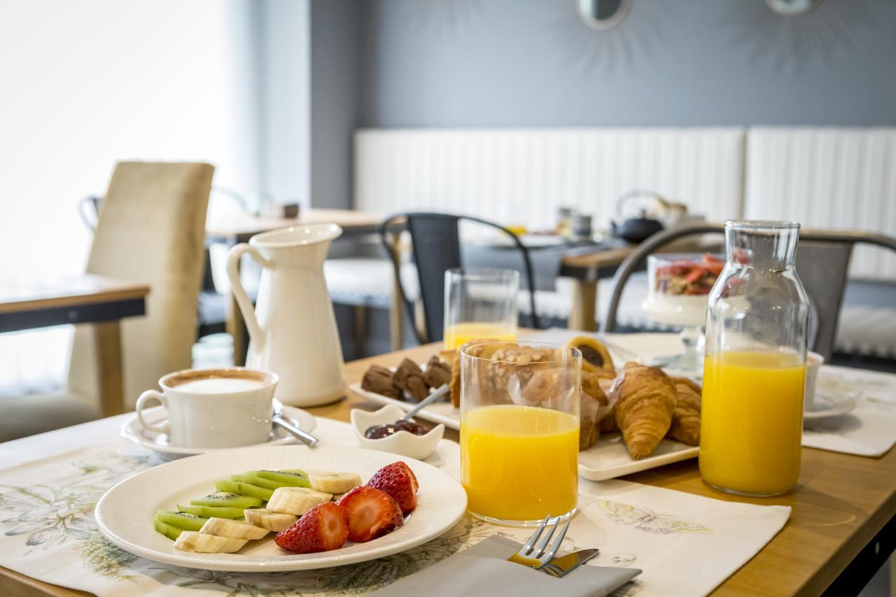 Apartahotel 5Dos5 Oviedo Ngoại thất bức ảnh