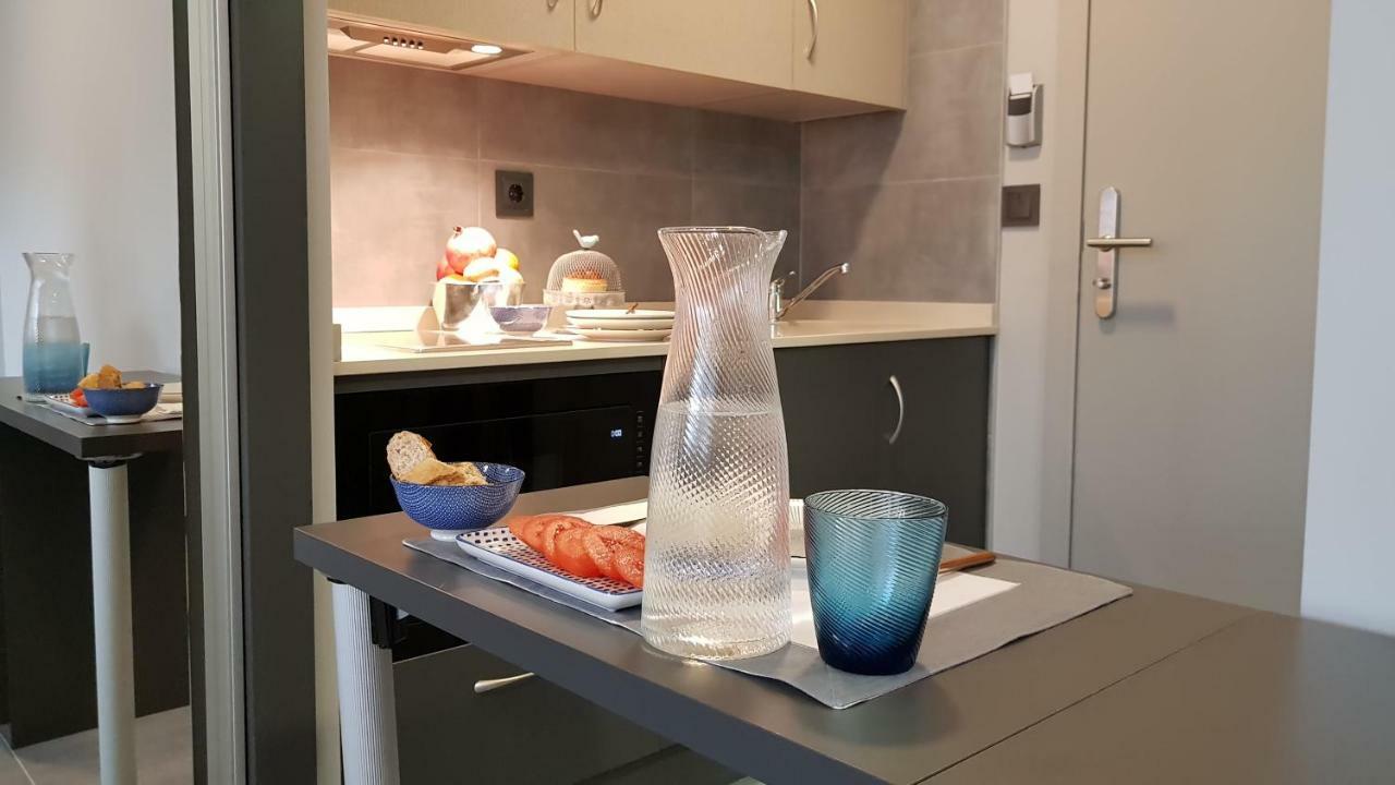 Apartahotel 5Dos5 Oviedo Ngoại thất bức ảnh
